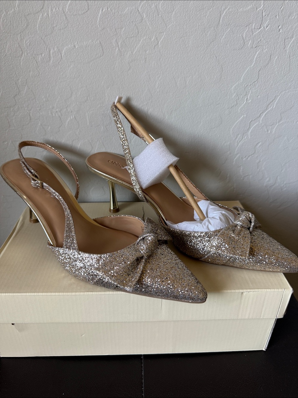 Glitter Bow Pointed Slingback Heels in Gold-On 34th size 9m